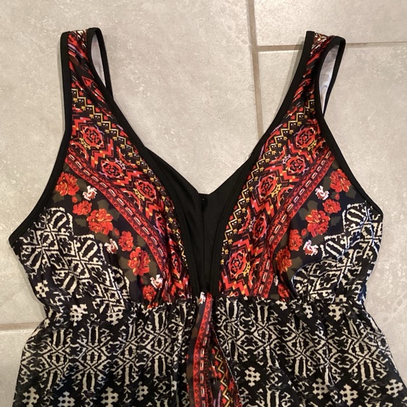 Danify Tribal Print Cut Out Tankini Set with Boy Shorts Slimming Swimdress - Picture 5 of 7